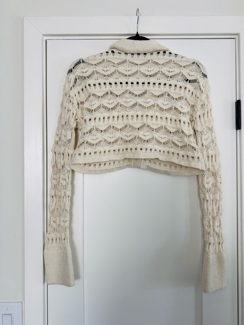 L'ACADEMIE Talmai Pointelle Cropped Cardigan - Picture 5 of 6